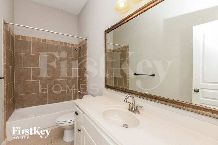 Building Photo - 9801 Brazoria Trail