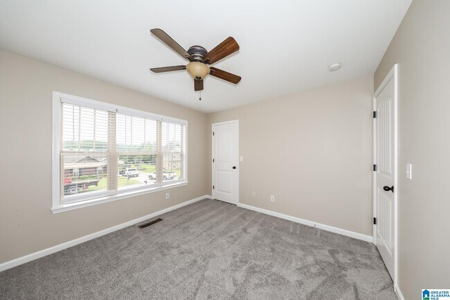 Building Photo - 725 Starlite Dr