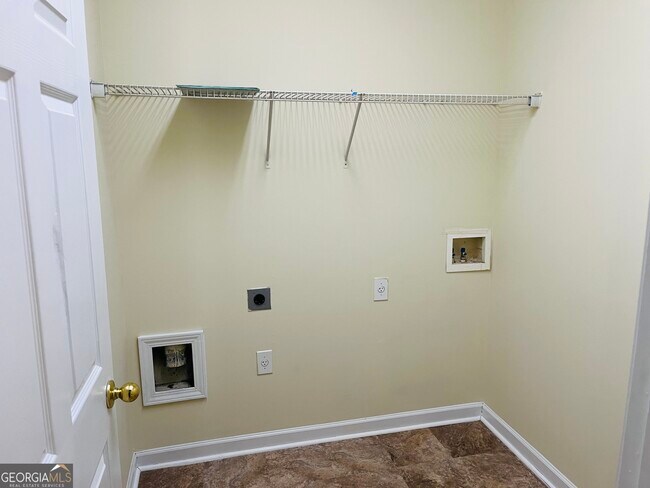 Building Photo - 2042 Appaloosa Way