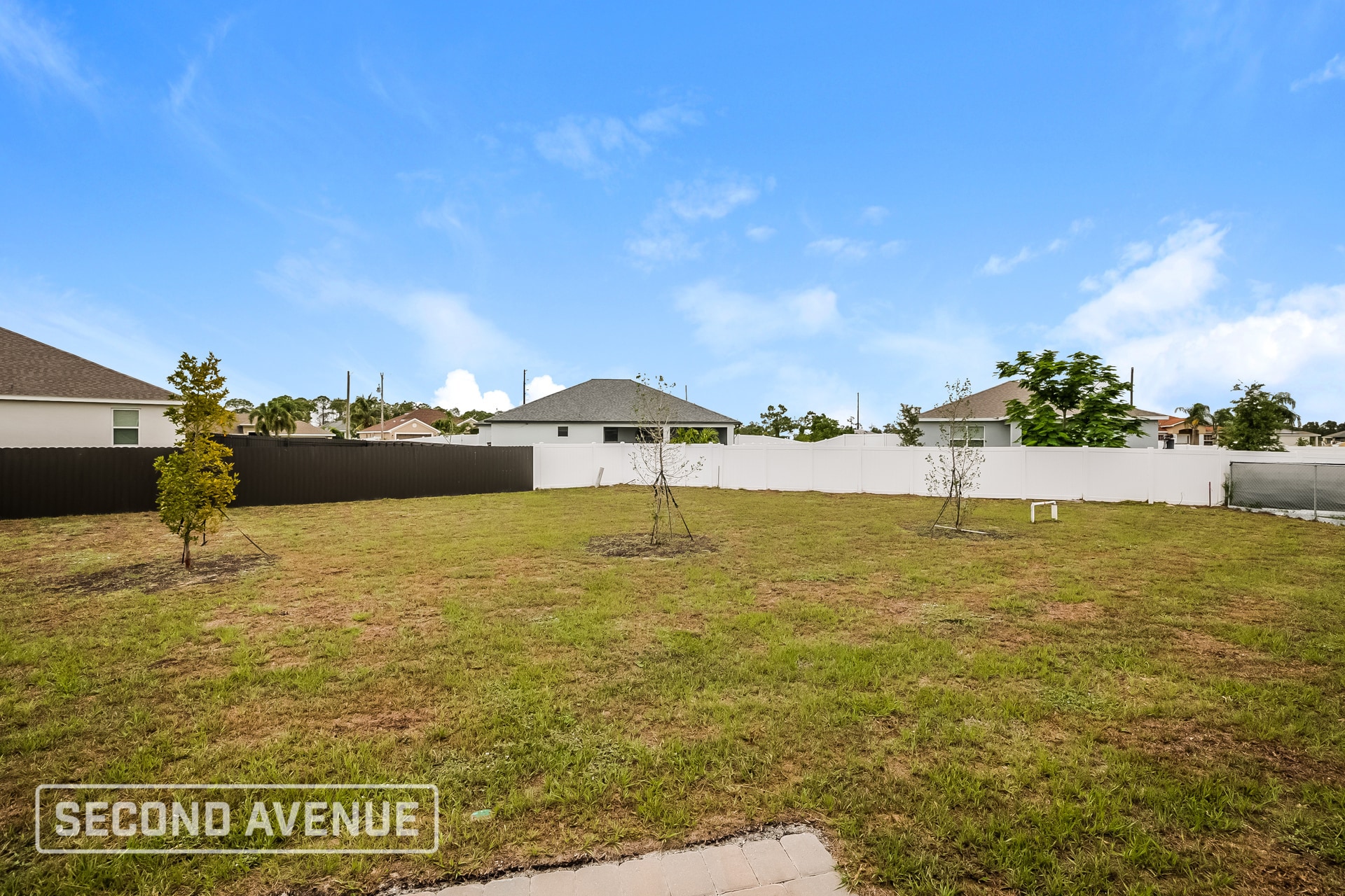 Building Photo - 4154 NE 9th Ave