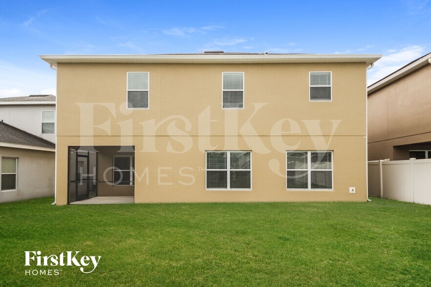 Building Photo - 10780 Cabbage Tree Loop