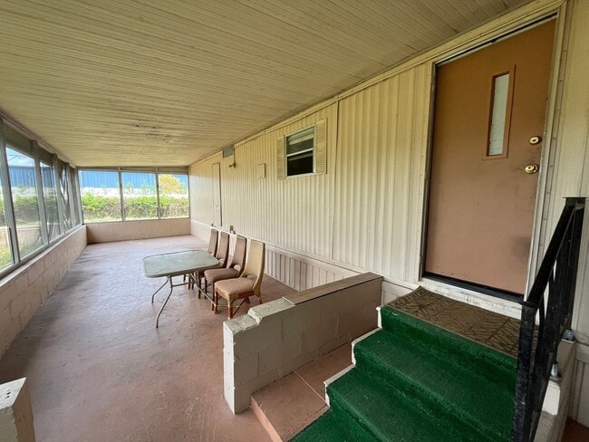 Building Photo - 7709 Brentwood Dr