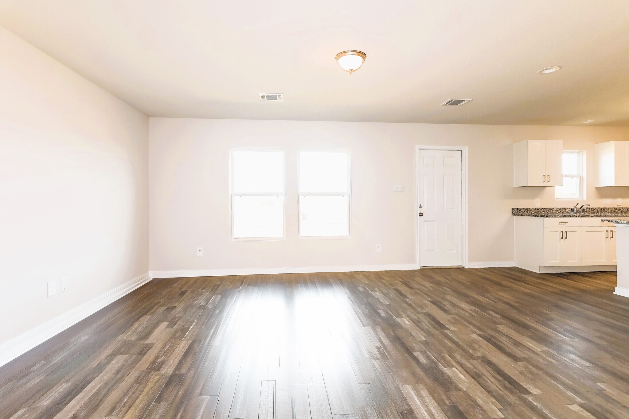 Building Photo - 14211 Green Wing Cir