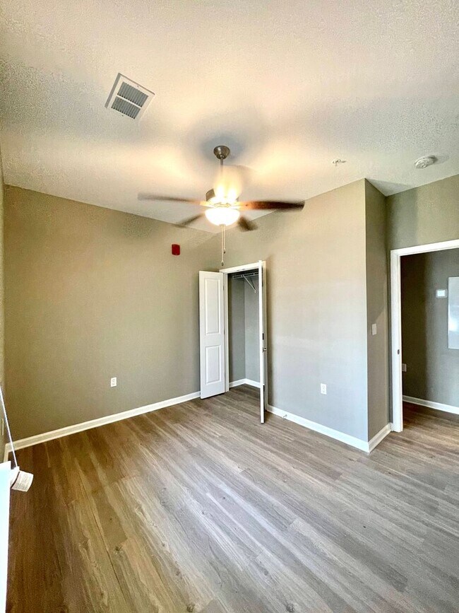 Building Photo - 4424 LA-22