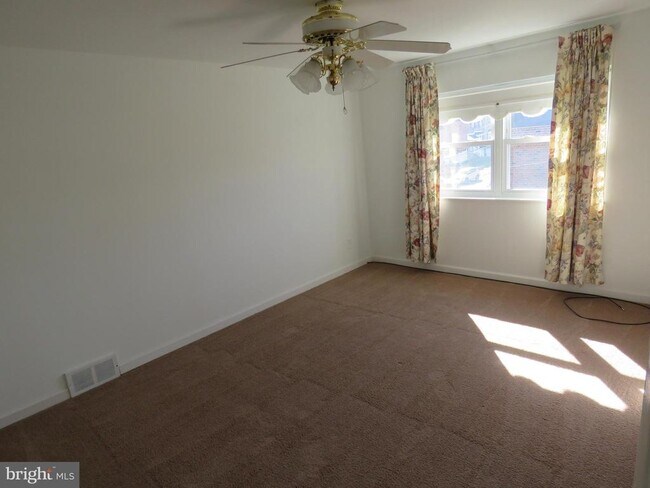 Building Photo - 12839 Elnora Rd