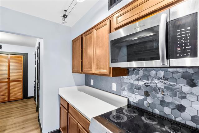 Building Photo - 3103 Wycliff Ave