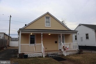 Building Photo - 410 Winters Ln