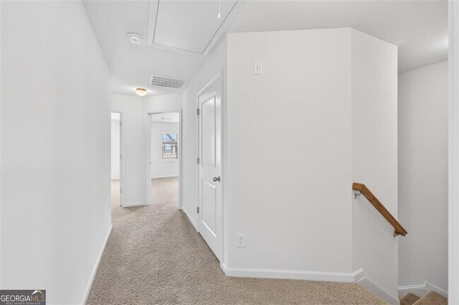 Building Photo - 5524 Garens Way