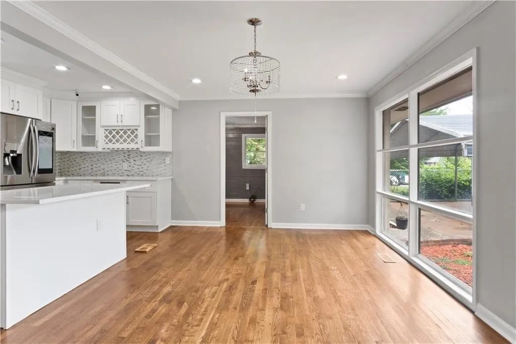 Building Photo - Room in House on Patricia Dr