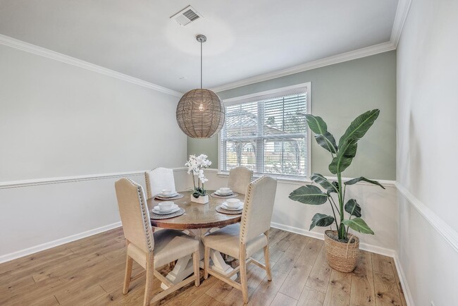 Building Photo - 132 McClellan Way