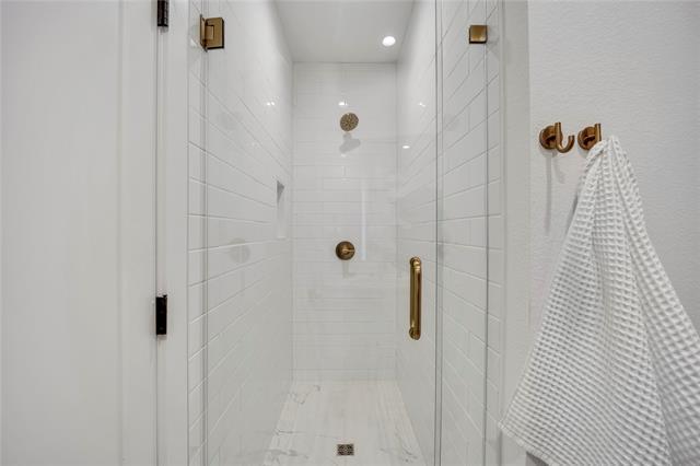 Building Photo - 3247 Homer St