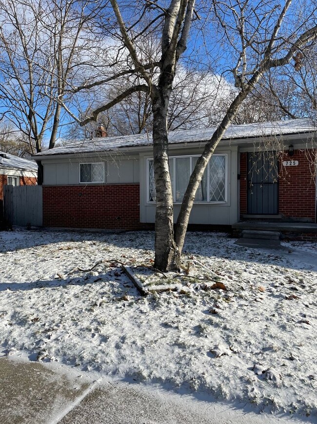 Building Photo - Move in Ready Ranch home in Inkster