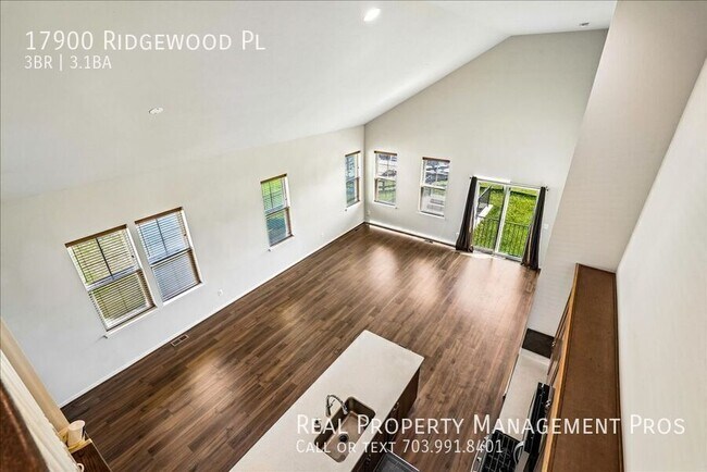 Building Photo - 17900 Ridgewood Pl