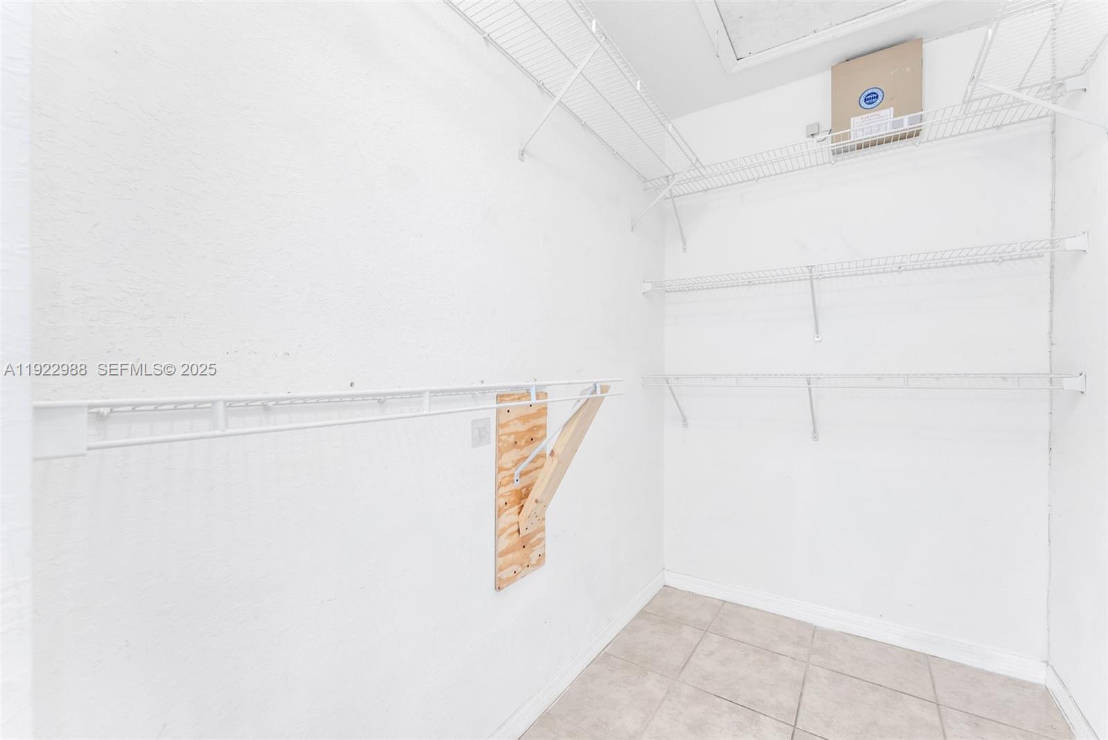 Building Photo - 7665 NW 183rd Ter