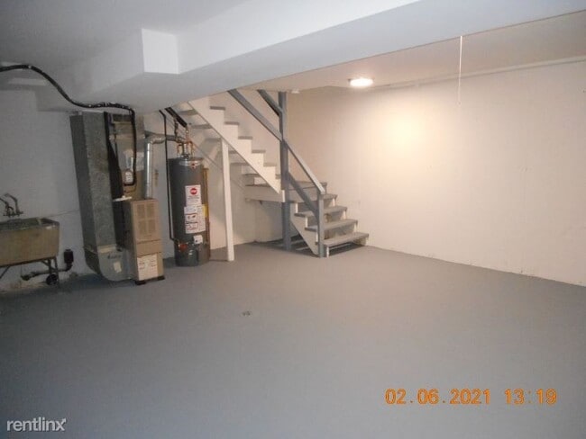 Building Photo - 2 br, 1.5 bath Townhome - 486 Duane Ter