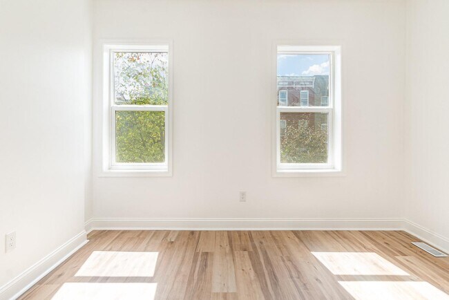 Building Photo - 727 N Collington Ave