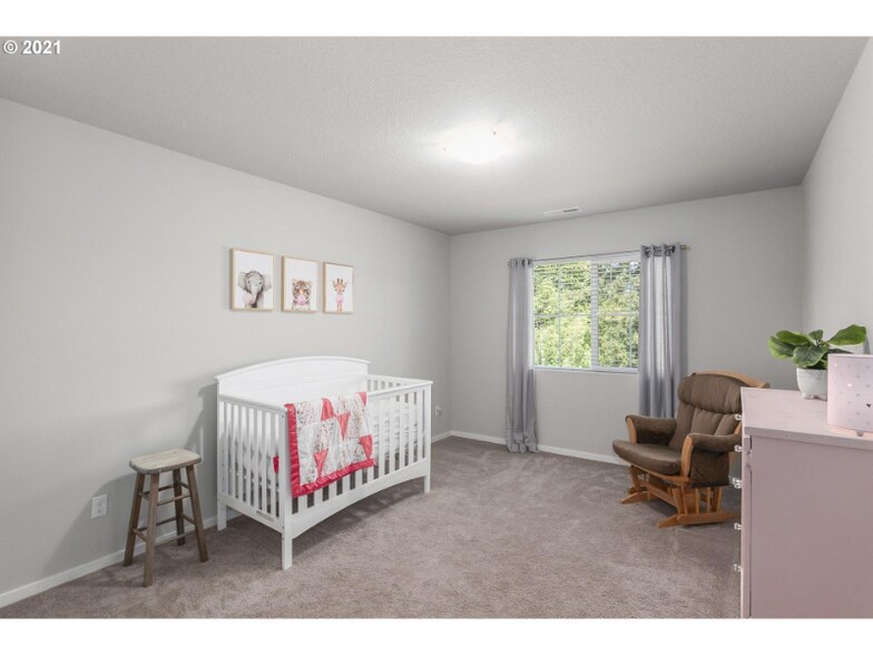 Building Photo - 16969 SE Katmai Ct
