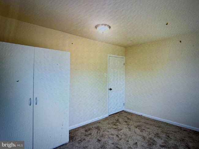 Building Photo - 617 3rd St