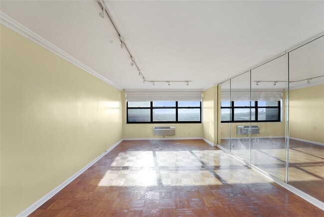 Building Photo - 7004 JFK Blvd E