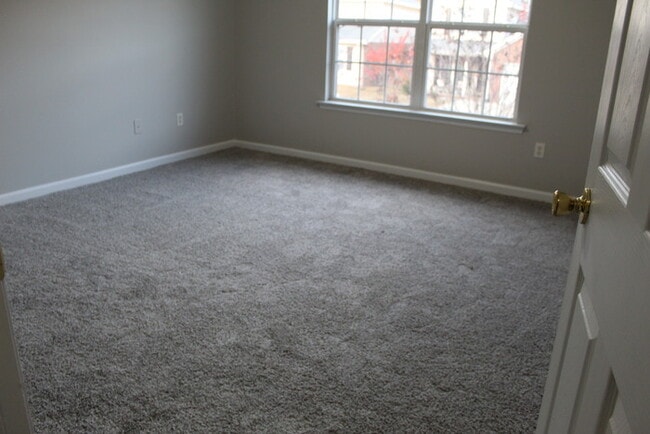 Building Photo - Columbia County Fort Grodon Attached home with Garage