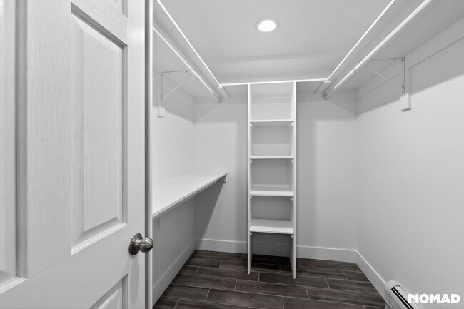 Building Photo - 912 N Clarkson St