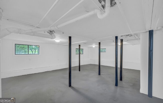 Building Photo - 5506 Alder Dr