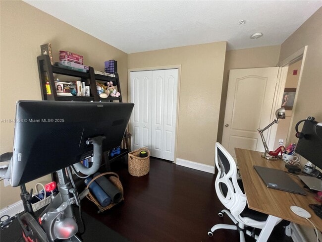 Building Photo - 160 Jacaranda Country Club Dr