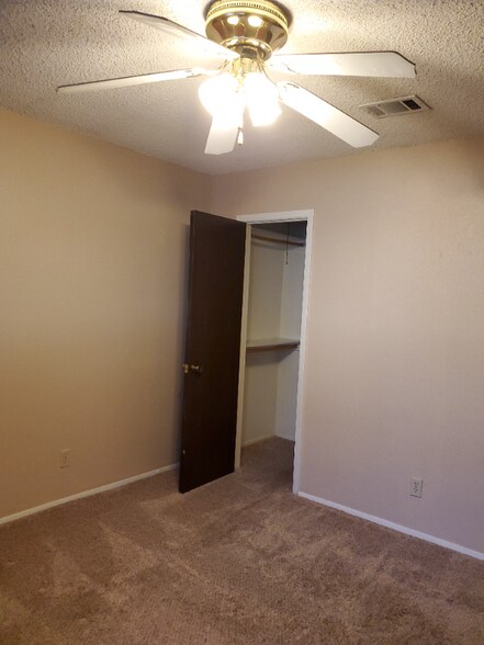 Building Photo - 1305 Camp Craft Rd