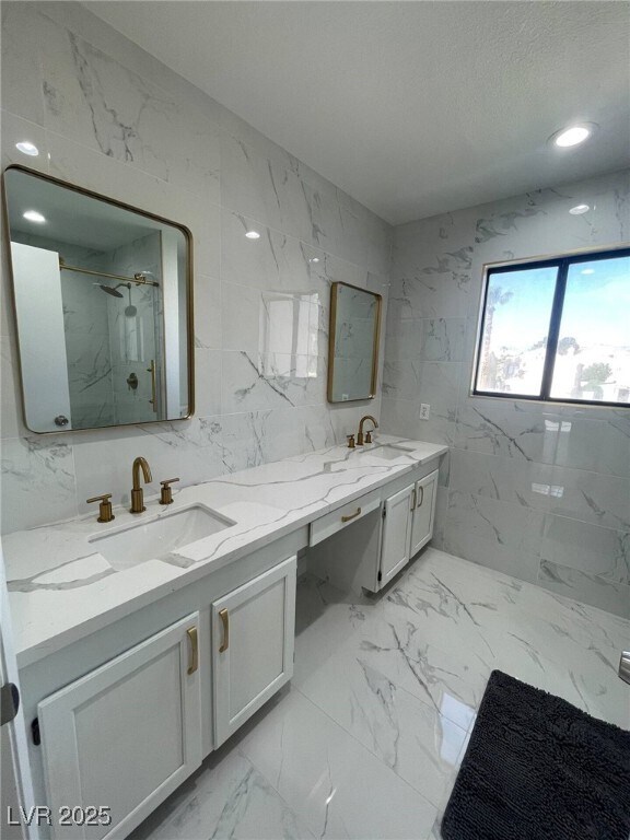 Building Photo - 3004 Ocean View Dr