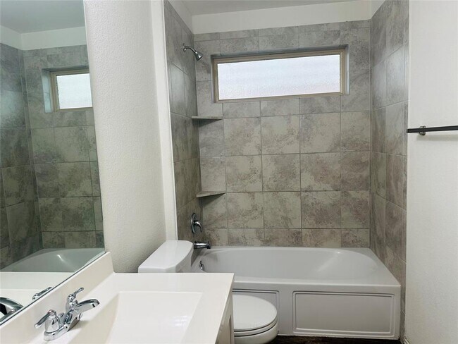 Building Photo - 6717 Hartlage St