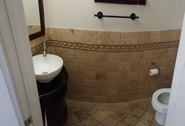 Building Photo - Beauty in the Details - 3 Bedroom / 2.5 Bathroom Home in Perris