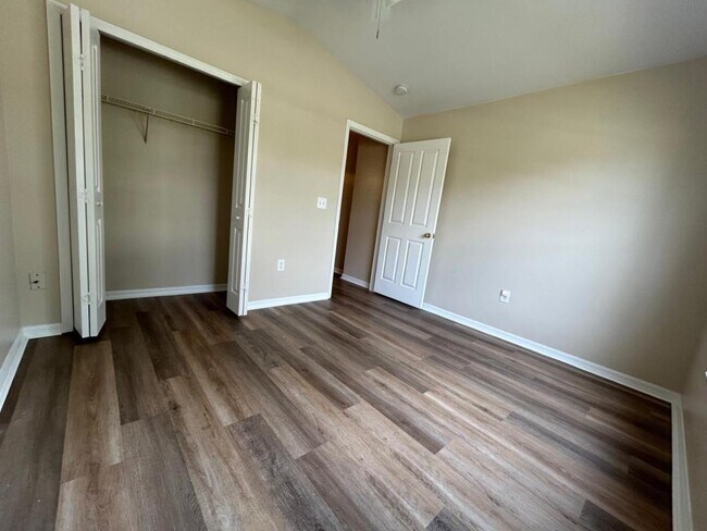 Building Photo - 30534 Tremont Dr