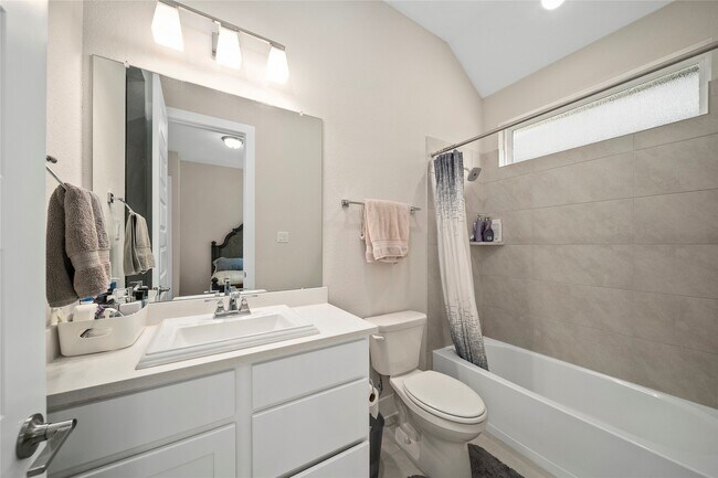Building Photo - 5914 Emerald Ranch Ln