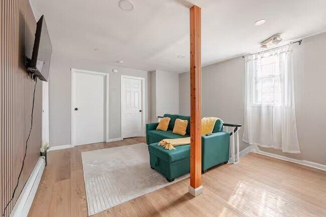 Building Photo - 6119 Jefferson St