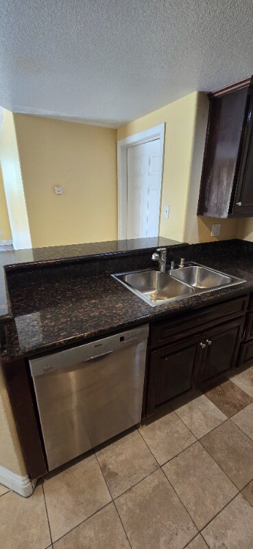 Building Photo - 3965 Nobel Dr