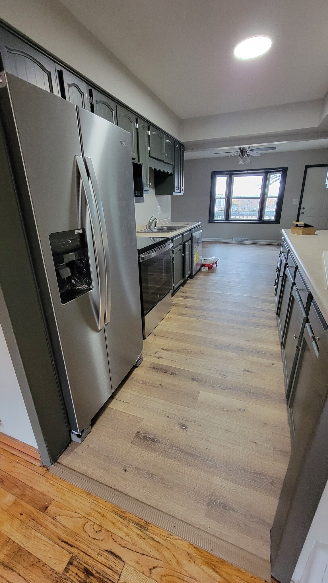 Building Photo - 9 Hillside Ave