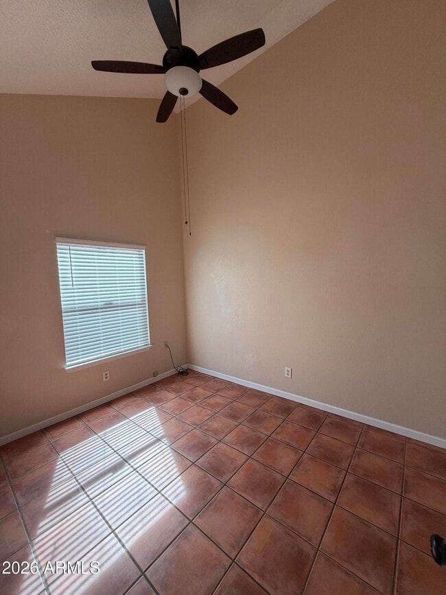 Building Photo - 1415 Plaza Seca