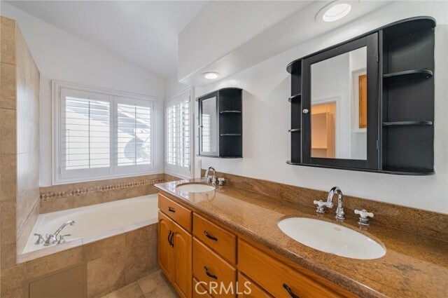 Building Photo - 3255 Bighorn Cir