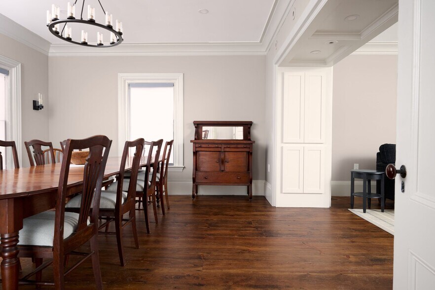 Building Photo - 137 Kendall Pond Rd