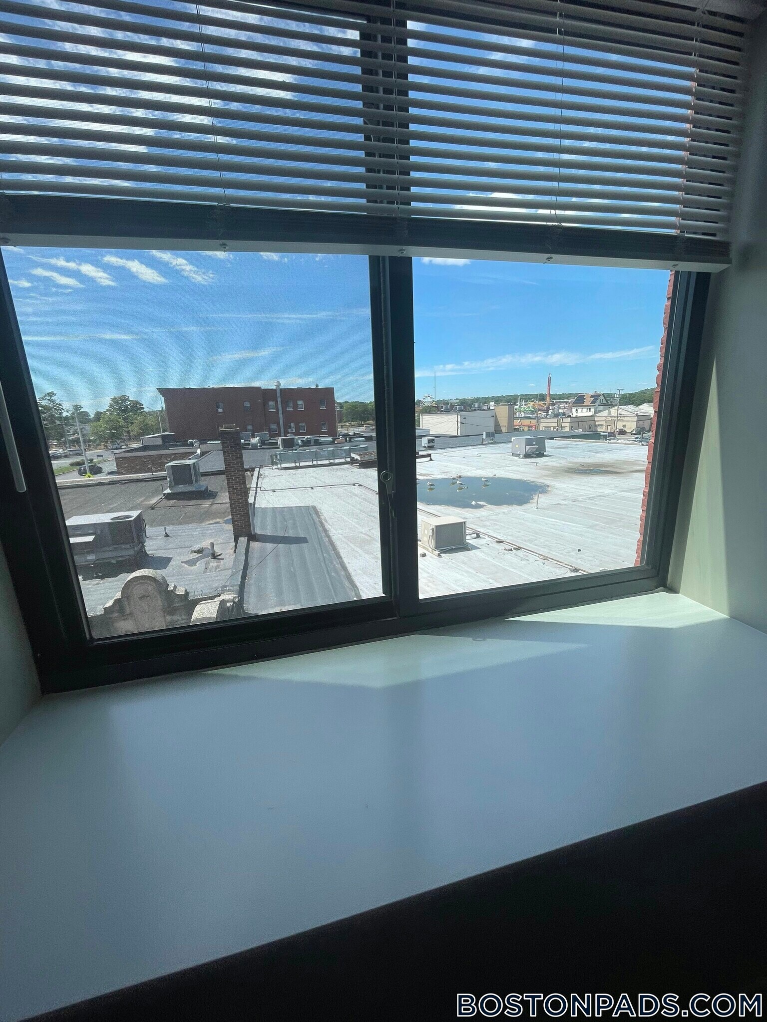 Building Photo - 191 N Common St