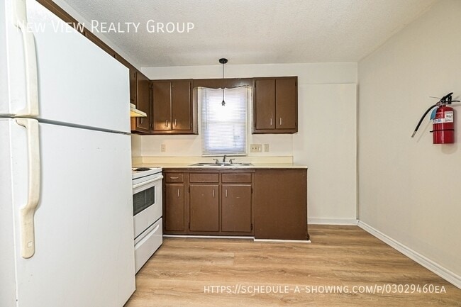 Building Photo - 268 Church St NE