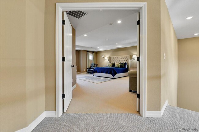 Building Photo - Spacious Colorado Luxury Home with 3-Car G...