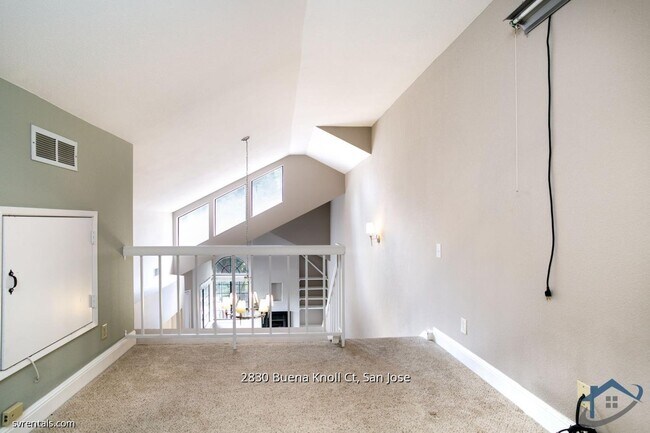 Building Photo - 2830 Buena Knoll Ct