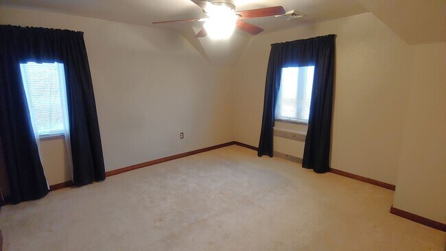 Building Photo - *Beautiful 2BD/2BA Single-Family Home Available in Brentwood*