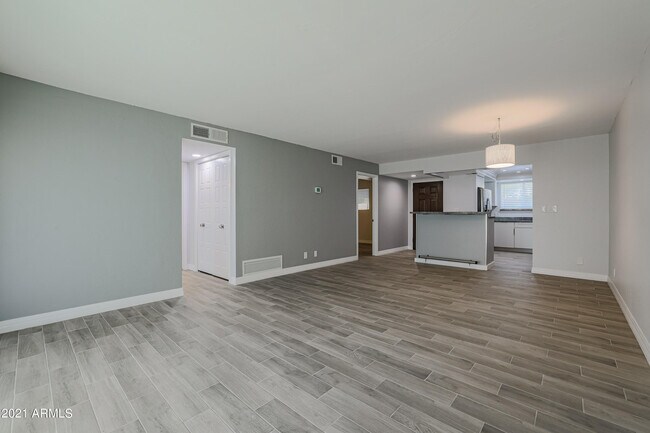 Building Photo - 3640 N 70th St