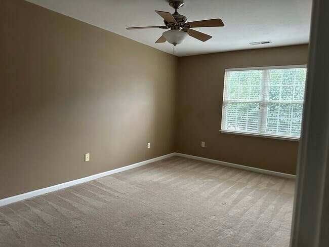 Building Photo - 57 Lilac Fields Way