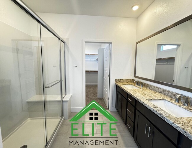 Building Photo - Spacious 4-Bedroom Home in Prime Folsom Lo...