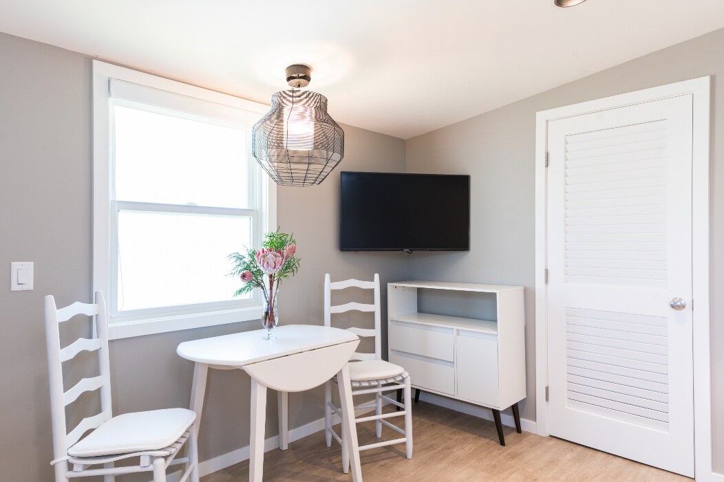 Building Photo - 930 Pueo St