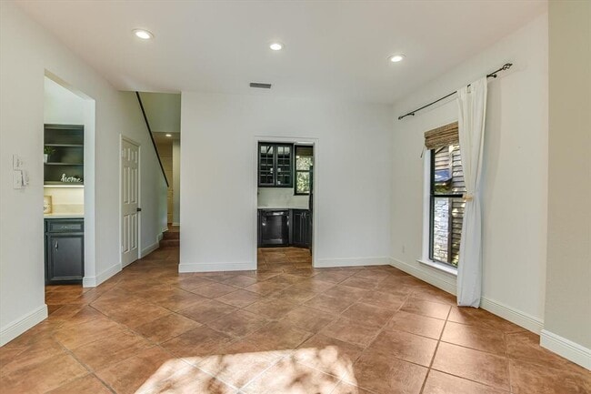 Building Photo - 5701 Westslope Dr