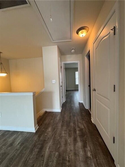Building Photo - 3058 Cedar Glade Ln NE
